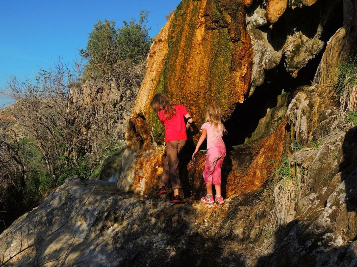 Vila Cueva Alfano Freila Exteriér fotografie